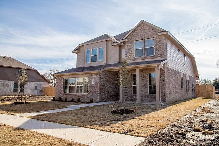 2nd image of 1850 Jasmine Dr