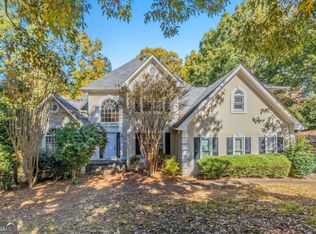 527 Country Club Dr, Stockbridge, GA