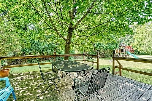 5th image of 67 Tree Top Ln