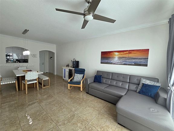 5th image of 9172 Collins Ave APT 403