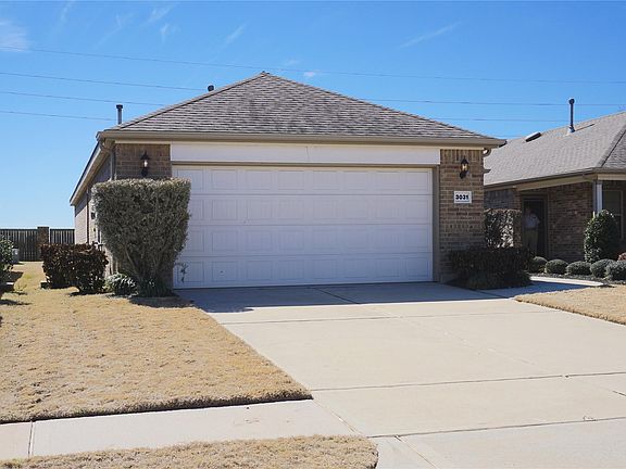 3rd image of 3031 Dandelion Dr