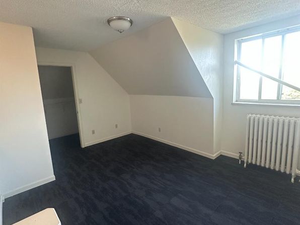 307 W Central Entrance APT 4