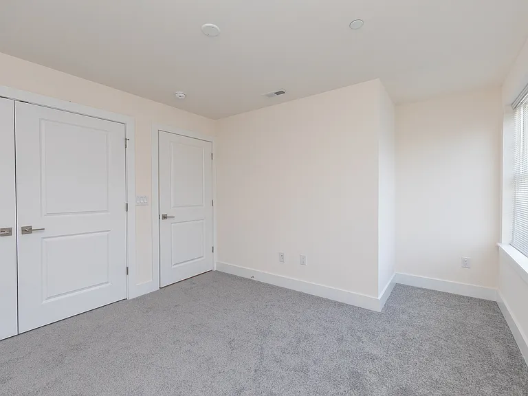 2445 N Front St #3 — Photo 27