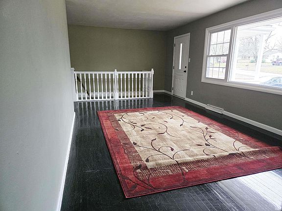 5th image of 114 E Chester Dr