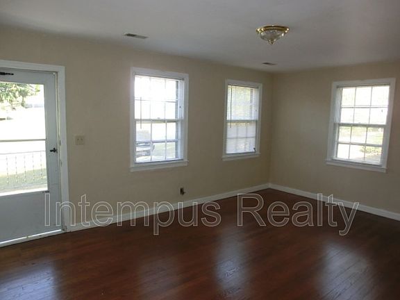 5th image of 900 Wilder Pl