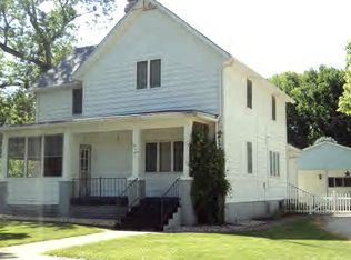 209 Maple St, Rossville, IL 60963