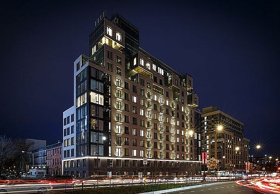 3rd image of 250 Gold St #305