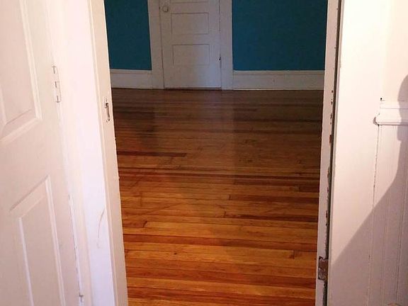 5th image of 96 Woodland St Floor 3
