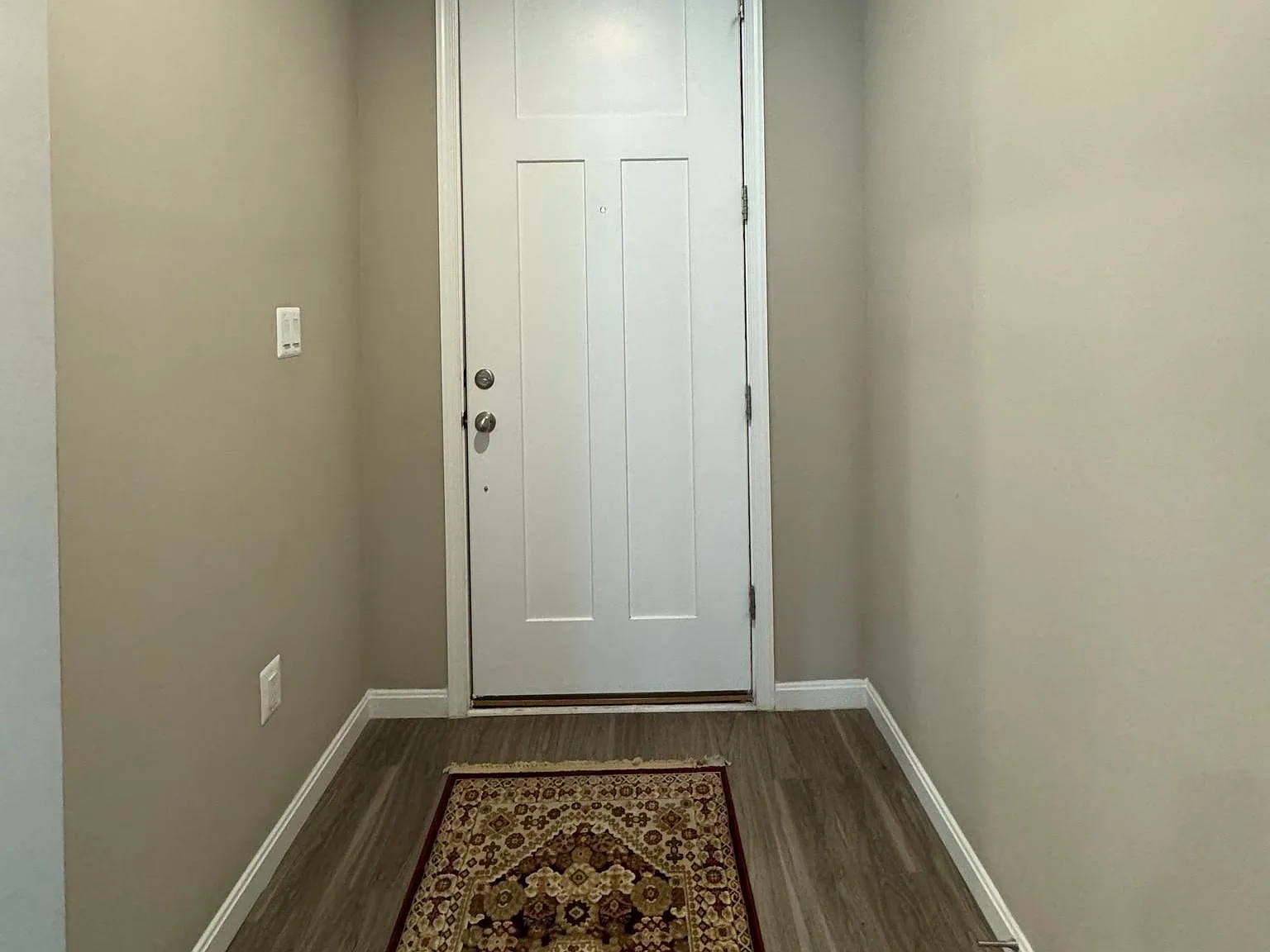 3 bed, 2.0 bath, 1620 sqft, $2,600 — Photo 2