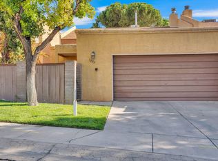 7232 Bobwhite Ln NE, Albuquerque, NM 87109
