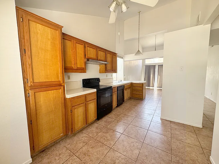 2101 E Pinedale Ave — Photo 4
