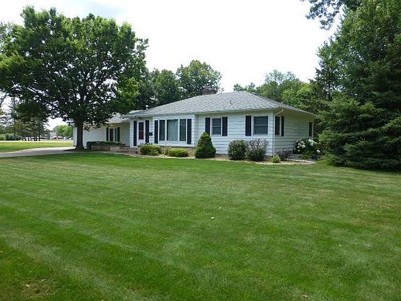 2nd image of 413 W River Dr