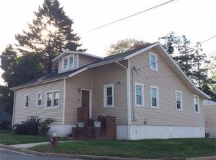 29 Fox Rd, Edison, NJ 08817