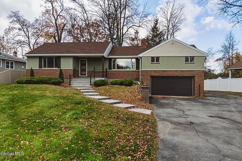 2nd image of 1005 Brunswick Place
