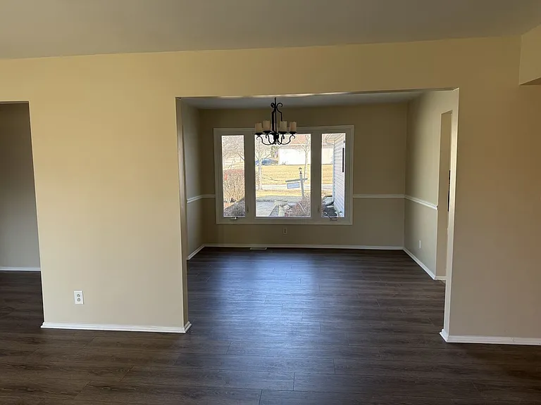 1431 Brookwood Cir — Photo 4