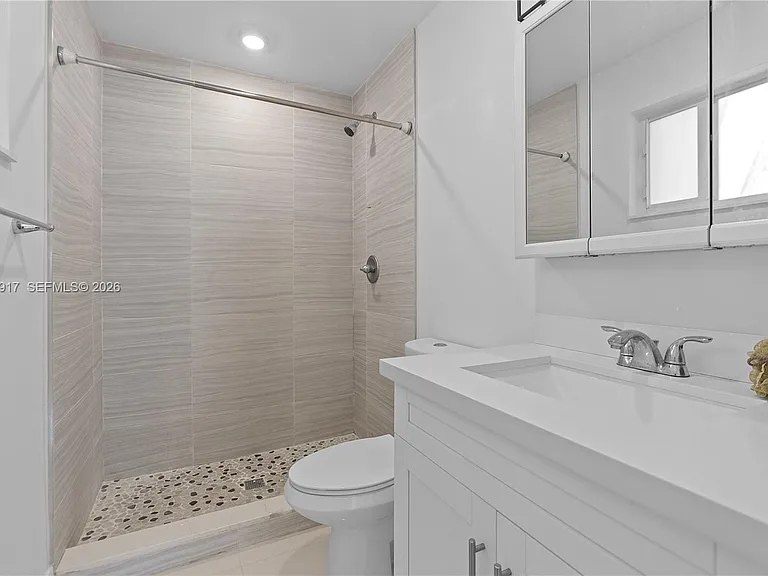 10501 SW 53rd St — Photo 16