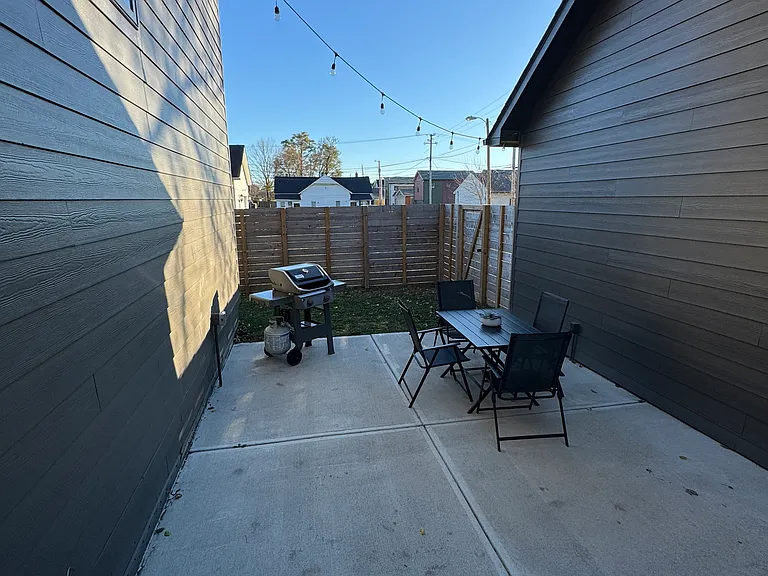 2020 Columbia Ave — Photo 36