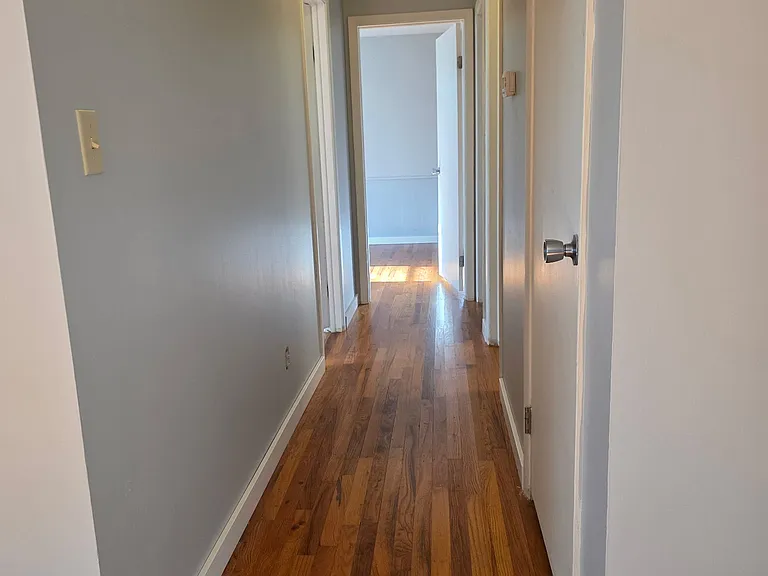4367 Stuart Dr — Photo 5
