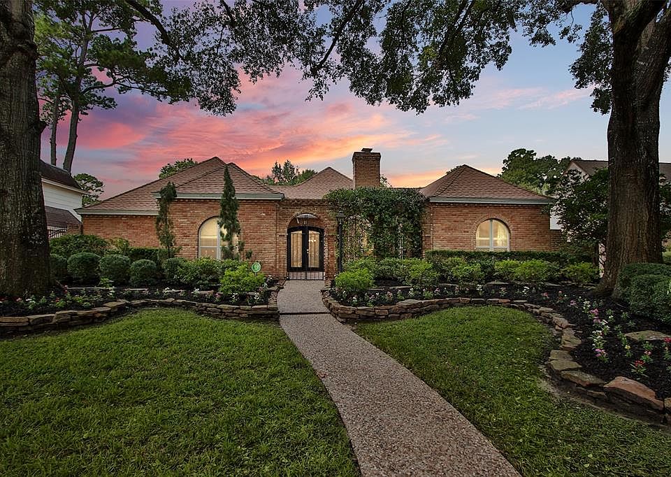 1st image of 1910 Roanwood Dr