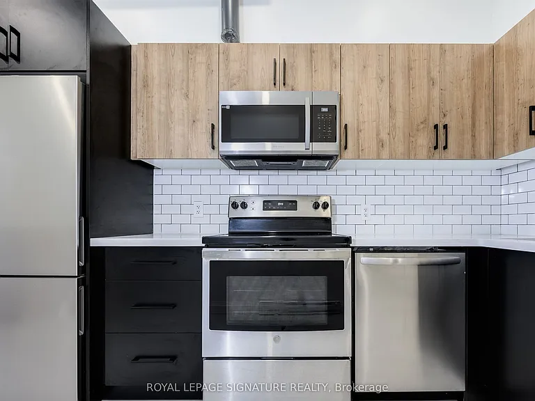 414 Spadina Ave #2 — Photo 13