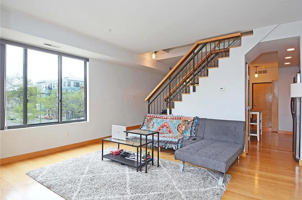 2 bed, 1.5 bath, 1133 sqft, $1,999 — Photo 3