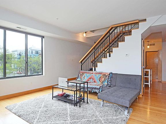 3rd image of 10 E 26th St APT 321