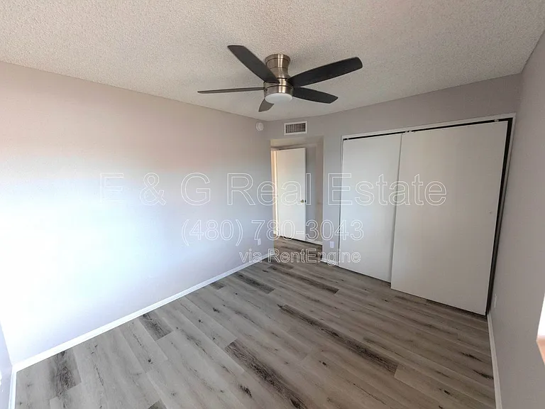 10713 W Campbell Ave — Photo 27