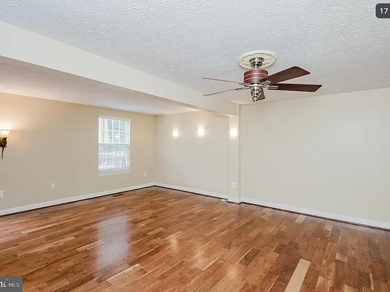 1829 Queen Anne Sq #BEL — Photo 9