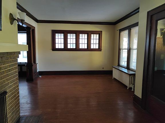 5th image of 2537 Pillsbury Ave S