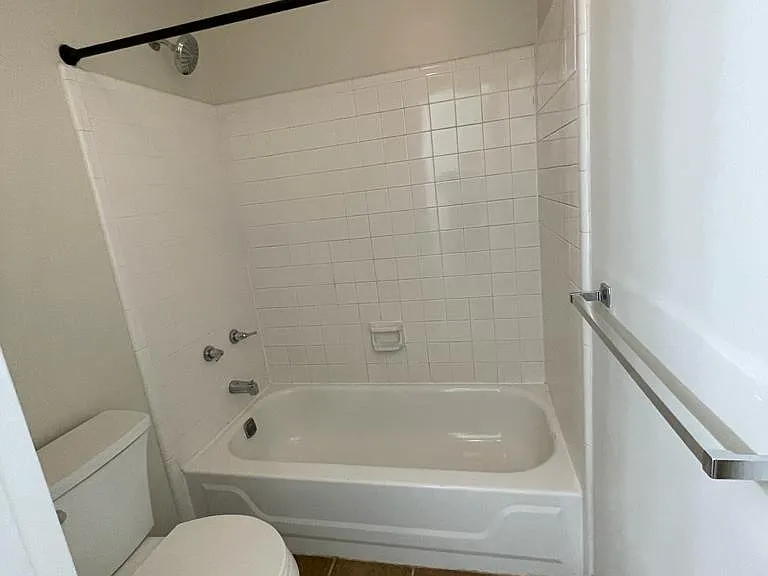 119 Granville Ct — Photo 20