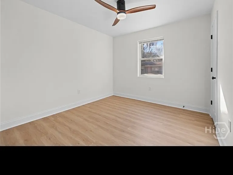 408 Valentine Dr — Photo 5