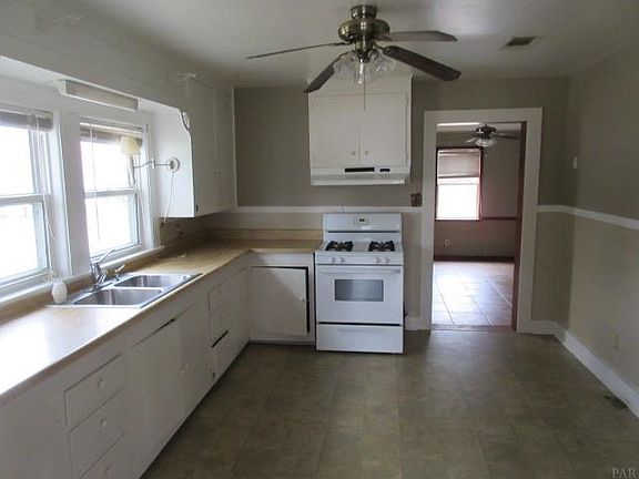 4th image of 302 Rocky Ave