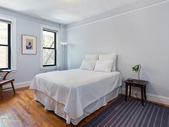 4th image of 230 E 71st St APT 4D