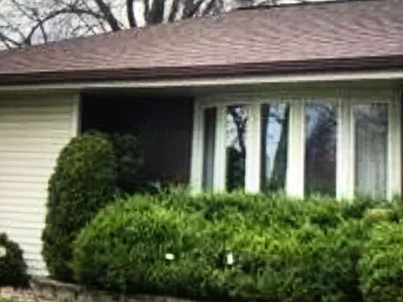 2nd image of 1045 N Lexington Dr