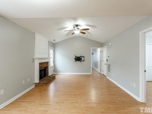5th image of 4621 Dolwick Dr