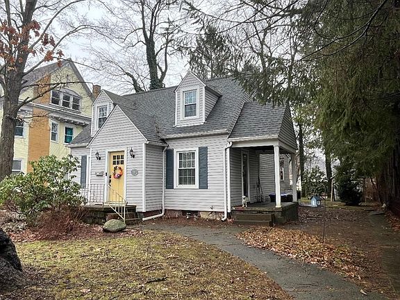 2nd image of 221 E Main St