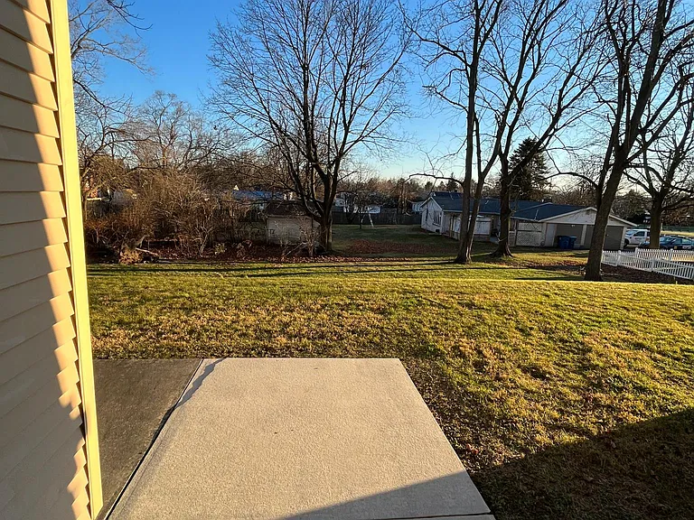 1004 Rebecca St — Photo 29