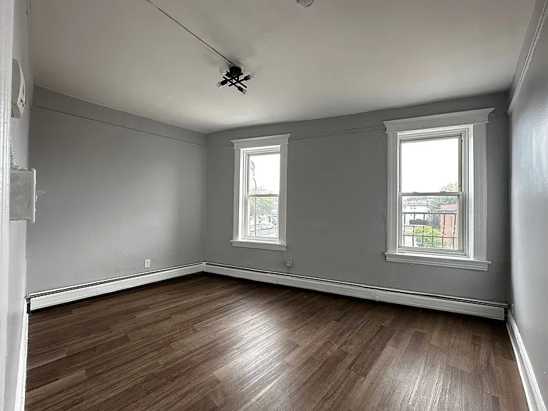 1591 Kennedy Blvd #5E — Photo 5