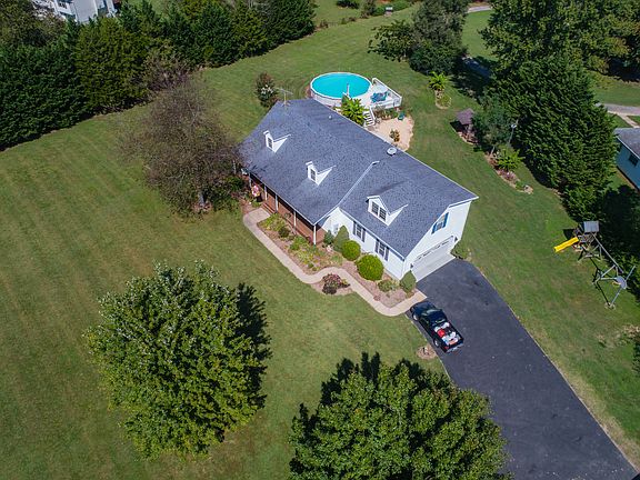 3rd image of 39244 E Cusic Ct