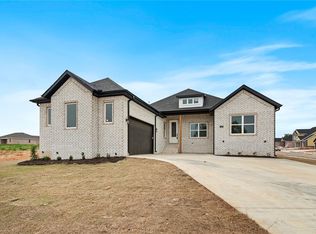 5915 Poppy Ave, Springdale, AR 72762