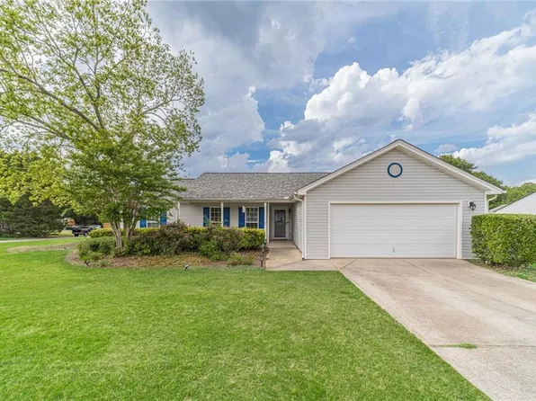 463 Rebekah Dr, Bethlehem, GA 30620