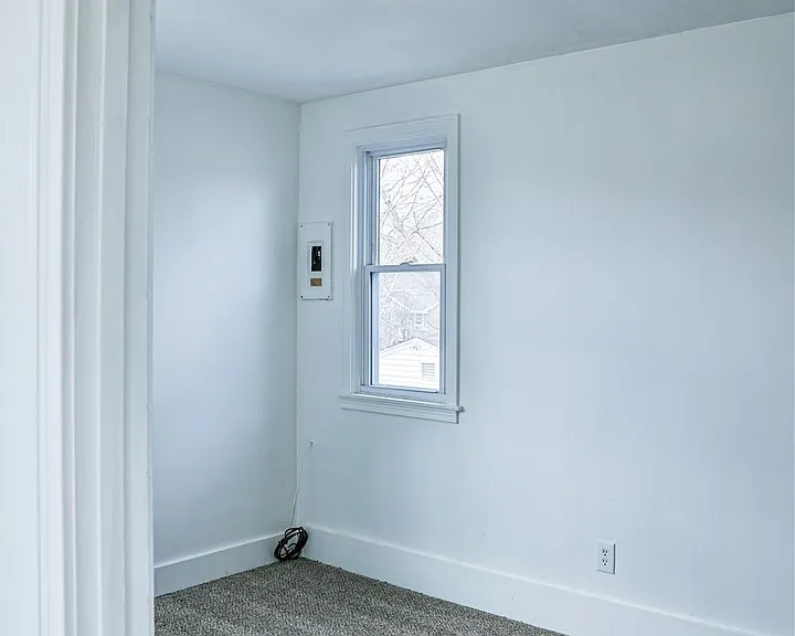 21 Center St #UPPER — Photo 8