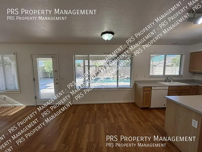 1963 W Thompson Way — Photo 15