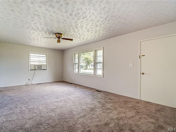 4th image of 3931 Montevideo Dr