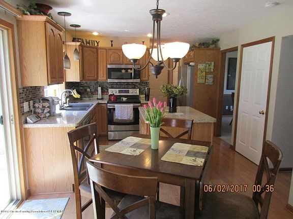 5th image of 502 N Miller Dr #27
