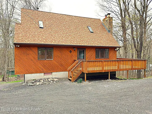 4129 Firefly Ct, Pocono Lake, PA 18347