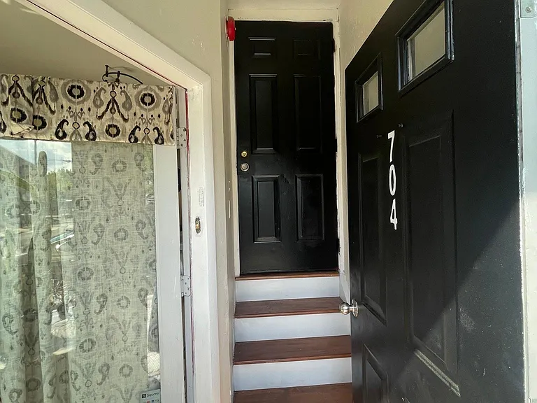 704 S 5th St #2 — Photo 1