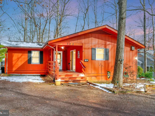102 Sunset Ct, Locust Grove, VA 22508