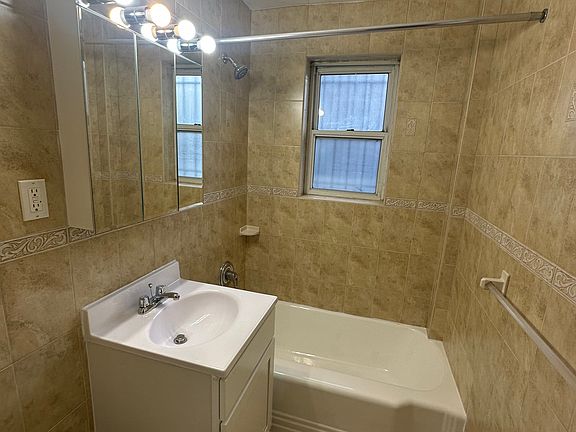 4th image of 85-38 167th St #1
