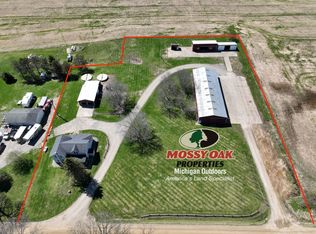 8740 S Byam Rd, Bancroft, MI 48414